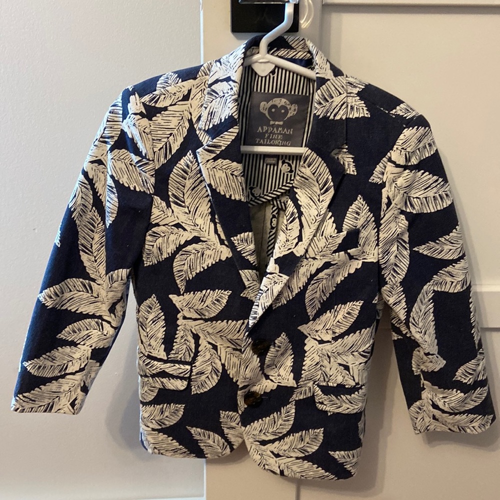 Boys blazer size 4